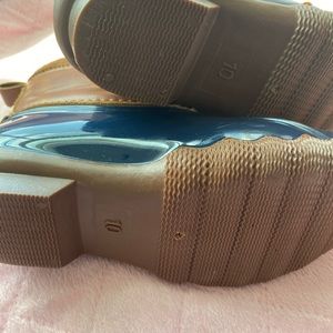 Little girl duck boots